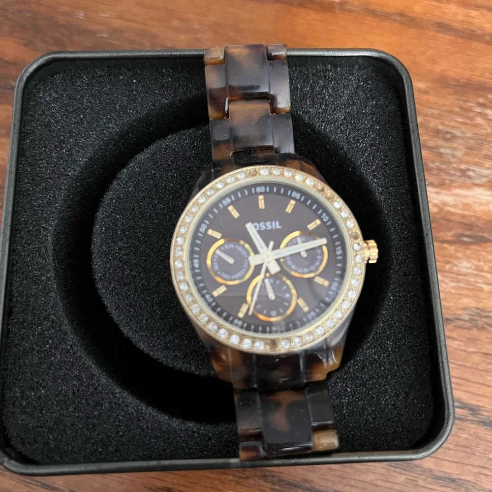 Fossil Watch - Picture 1 of 4